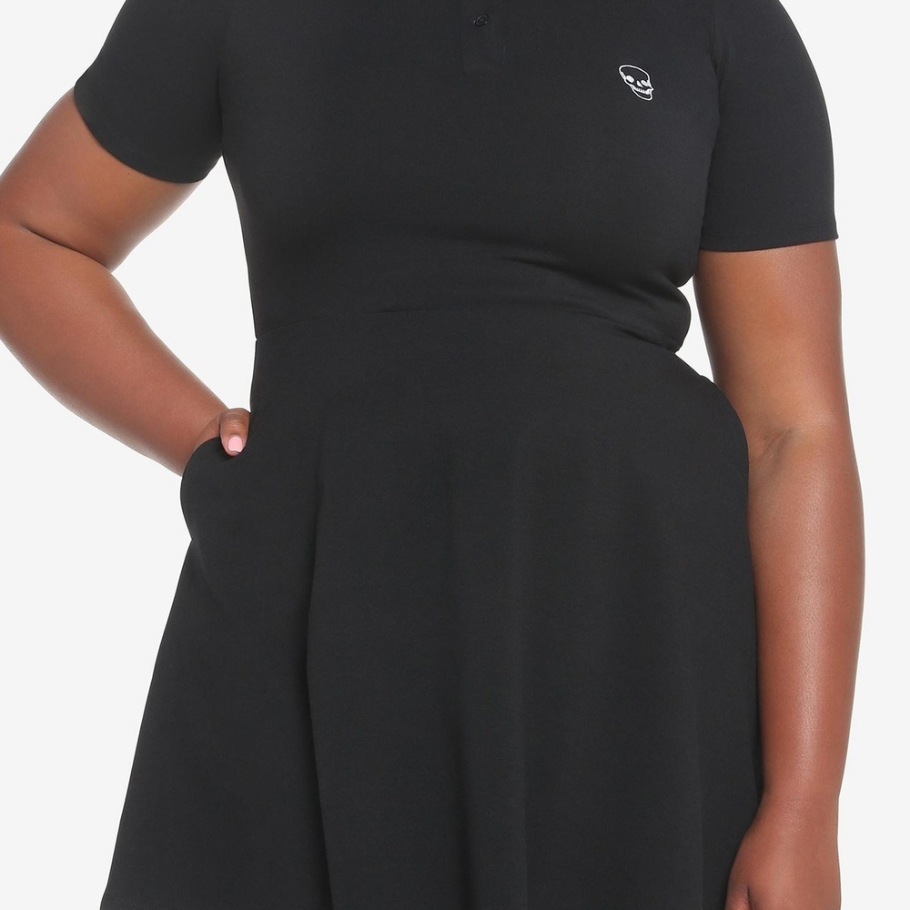Hot Topic Embroidered Skull Polo Dress- Size 5X - Picture 2 of 7
